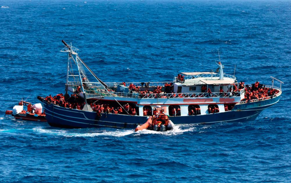 440 migrants rescued from boat off Malta: MSF 440 migrants rescued from boat off Malta: MSF
