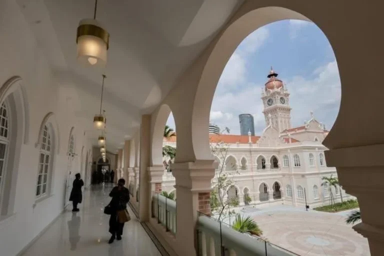 Bangunan Sultan Abdul Samad reopens after restoration and it looks amazing!