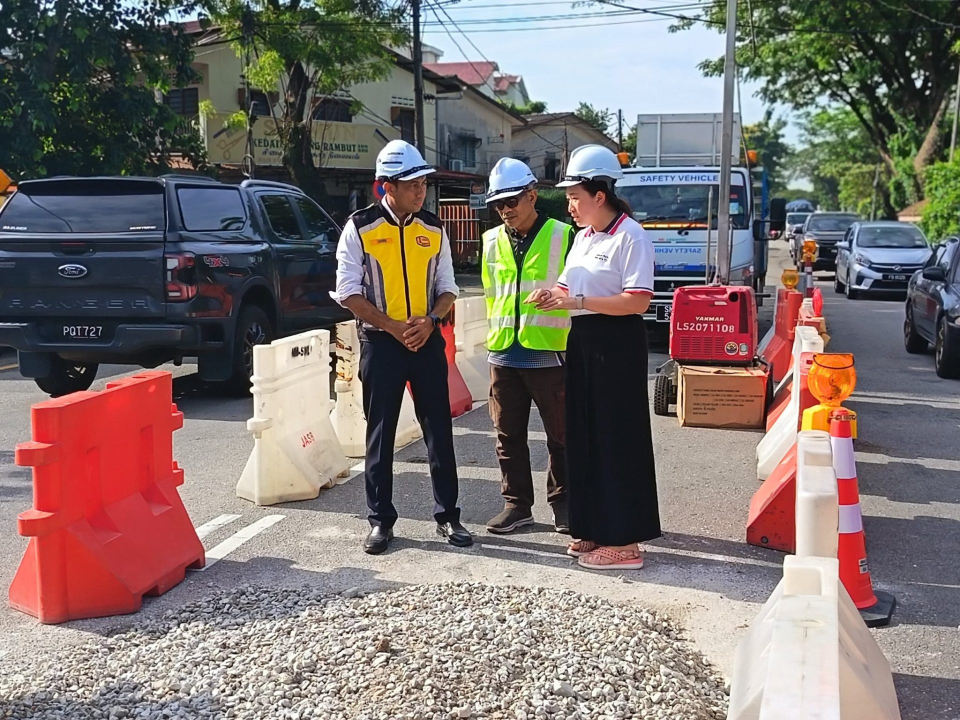 Underground water flow suspected in Butterworth sinkhole Underground water flow suspected in Butterworth sinkhole