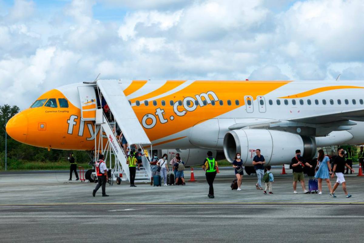 7 injured after Scoot flight en route to Guangzhou hit turbulence