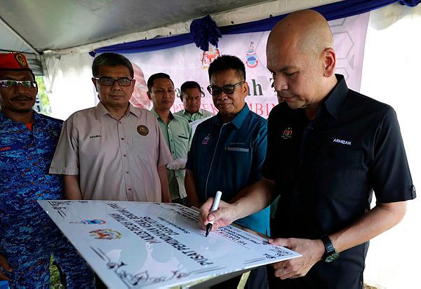 8,481 relief centres ready to accommodate flood victims - Armizan