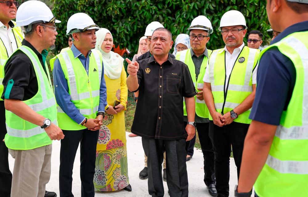 92 of 206 telecommunication towers built in Perak under Jendela plan, says Saarani 92 of 206 telecommunication towers built in Perak under Jendela plan, says Saarani