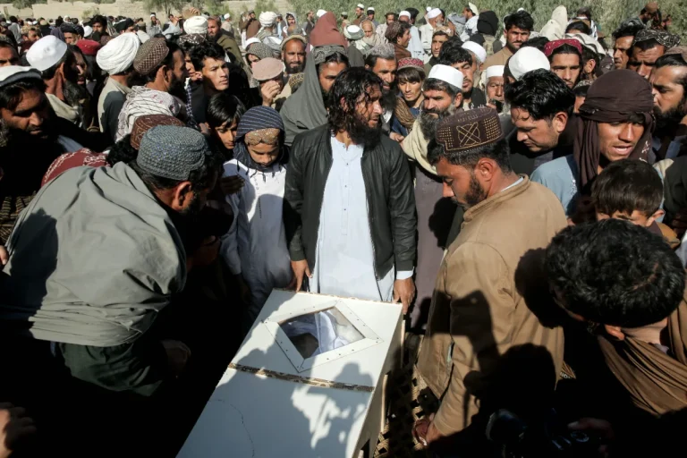 Afghan villagers buried after deadly Pakistani air strikes