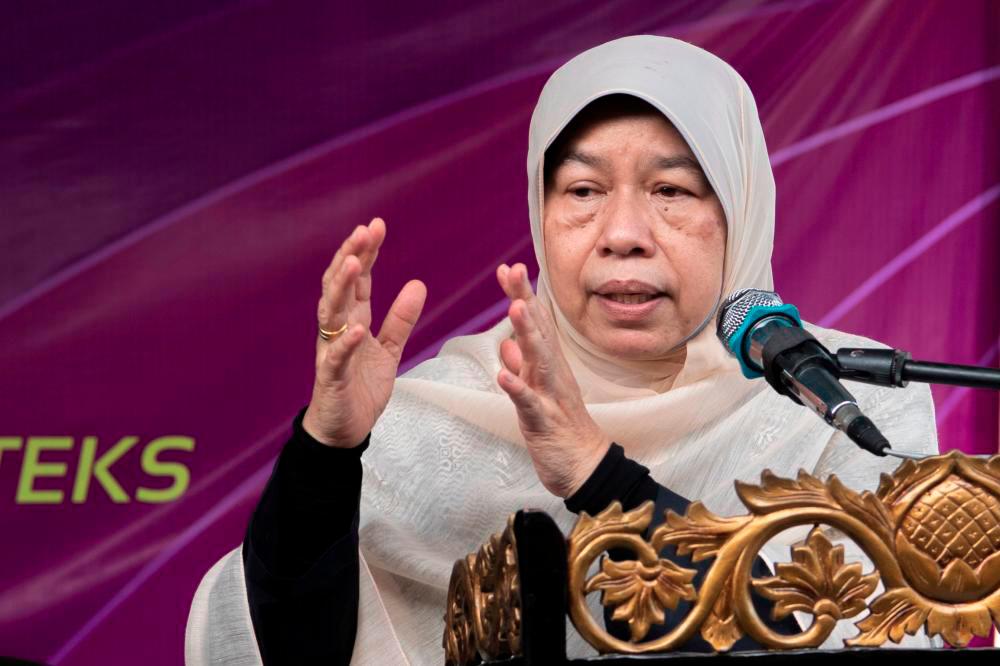 AGC bantah permohonan semakan kehakiman Zuraida untuk diisytihar presiden PBM AGC bantah permohonan semakan kehakiman Zuraida untuk diisytihar presiden PBM