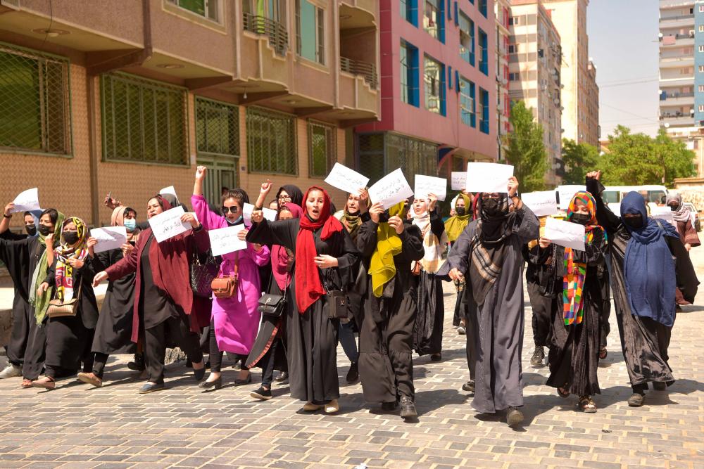 Afghan women protesters urge against foreign recognition of Taliban