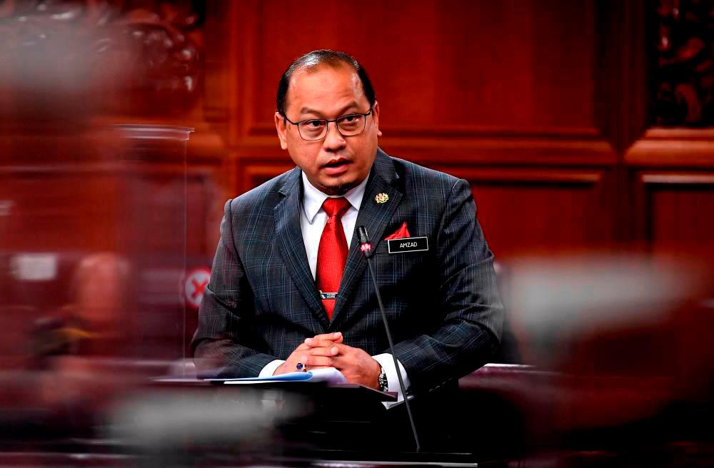 Ahmad Amzad sworn-in as Kuala Terengganu MP Ahmad Amzad sworn-in as Kuala Terengganu MP