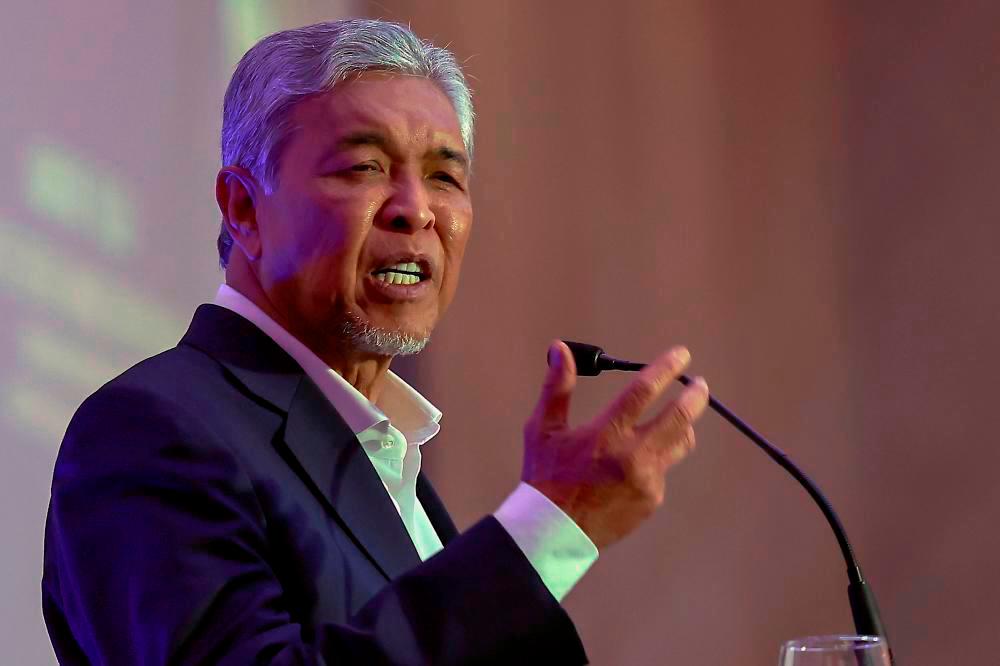Ahmad Zahid: MITRA disaran kerjasama dengan RISDA bantu wanita india ikuti TVET Ahmad Zahid: MITRA disaran kerjasama dengan RISDA bantu wanita india ikuti TVET