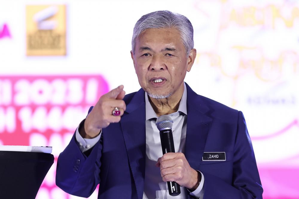 Ahmad Zahid wants MCMC to monitor social media posts on race and religion