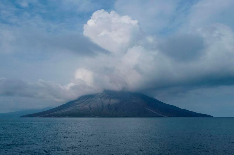 Air travel disrupted following Mount Ruang’s latest eruption Air travel disrupted following Mount Ruang’s latest eruption