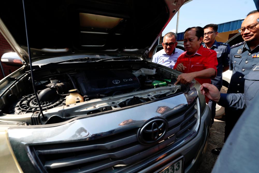 Akta bidang kuasa JPJ perlu dipinda bagi halang kenderaan asing diubah suai seludup diesel Akta bidang kuasa JPJ perlu dipinda bagi halang kenderaan asing diubah suai seludup diesel
