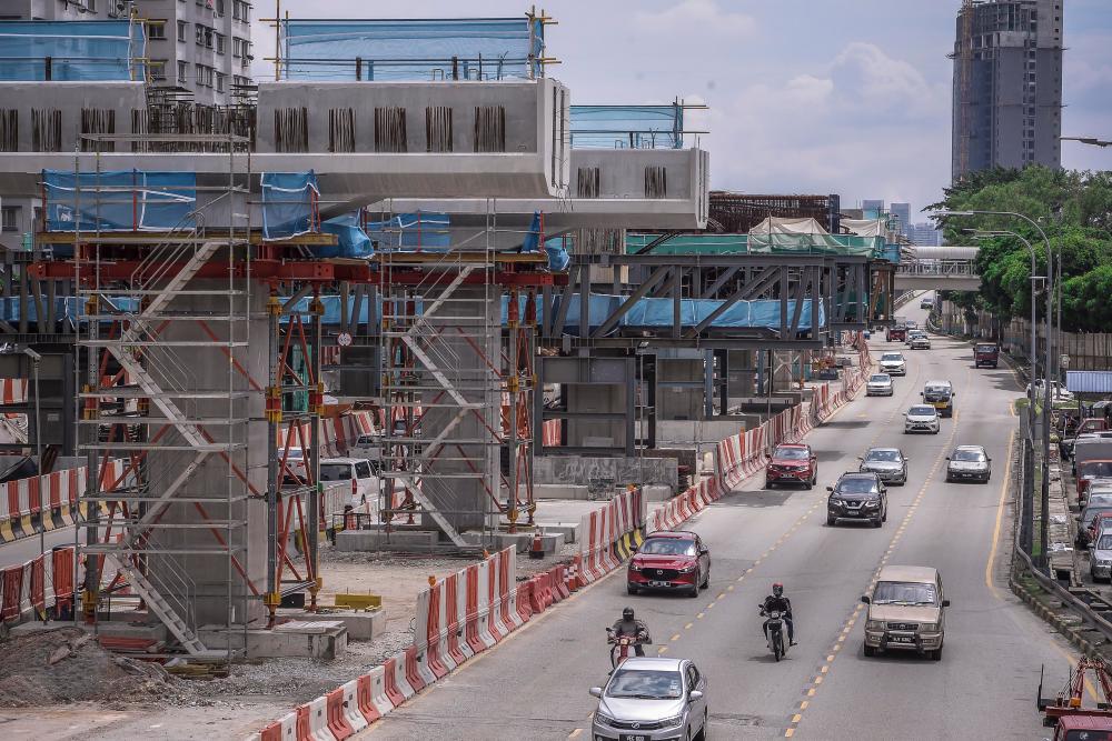 Aliran trafik di lebuh raya lancar pagi ini Aliran trafik di lebuh raya lancar pagi ini