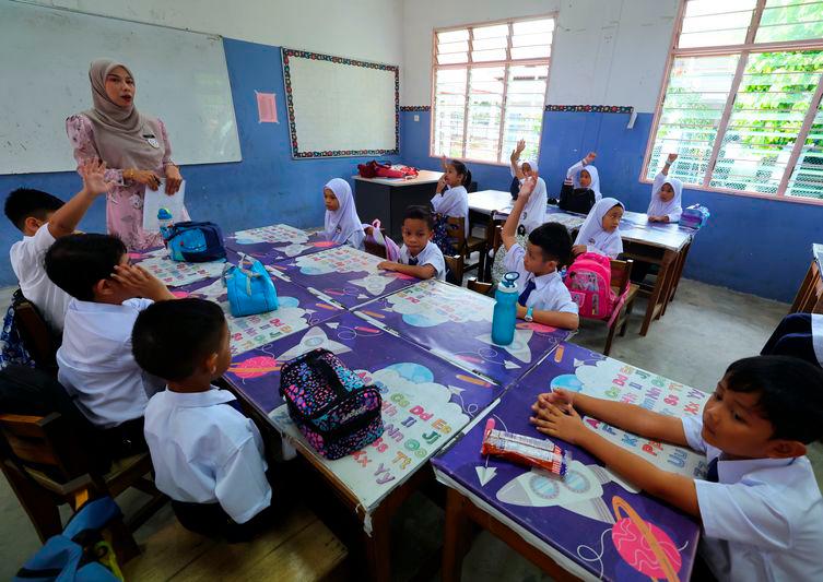 All govt schools must adhere to the new DLP guidelines: Education Minister All govt schools must adhere to the new DLP guidelines: Education Minister