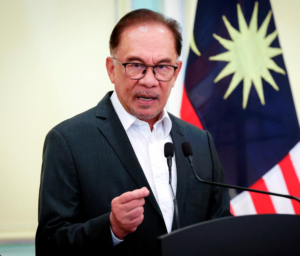 Anwar: Investors, financiers urged to turn to Asia