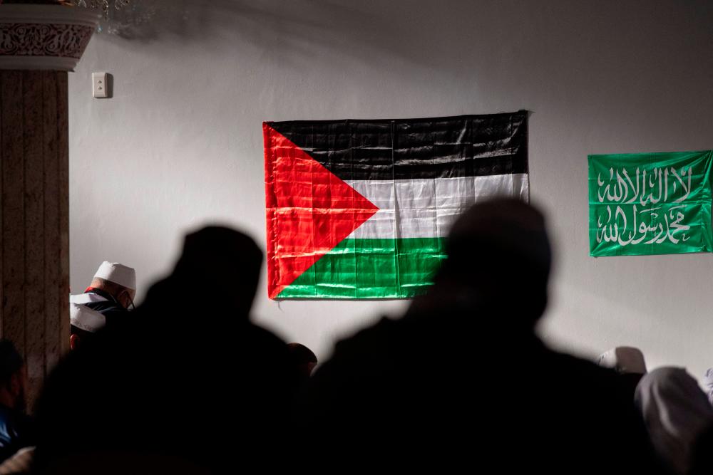 Anwar: Malaysia remains in solidarity with Palestinians Anwar: Malaysia remains in solidarity with Palestinians