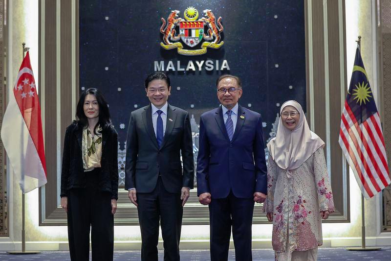 Anwar adakan perjumpaan dengan PM Singapura untuk kukuh hubungan dua hala antara negara Anwar adakan perjumpaan dengan PM Singapura untuk kukuh hubungan dua hala antara negara
