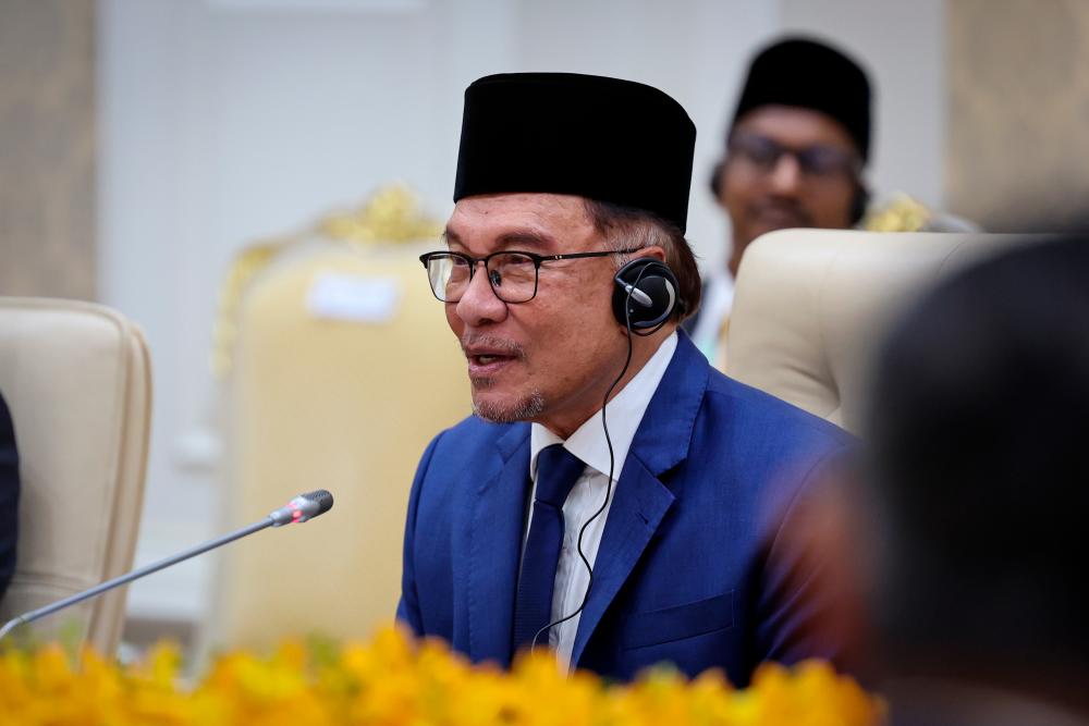 Anwar rakam penghargaan kepada PM Kemboja bantu bawa pulang warga Malaysia kes penipuan pekerjaan