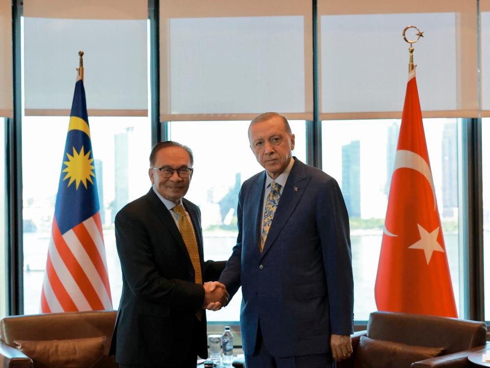 Anwar tiba di Turkish House di New York untuk pertemuan dengan Presiden Turkiye Anwar tiba di Turkish House di New York untuk pertemuan dengan Presiden Turkiye