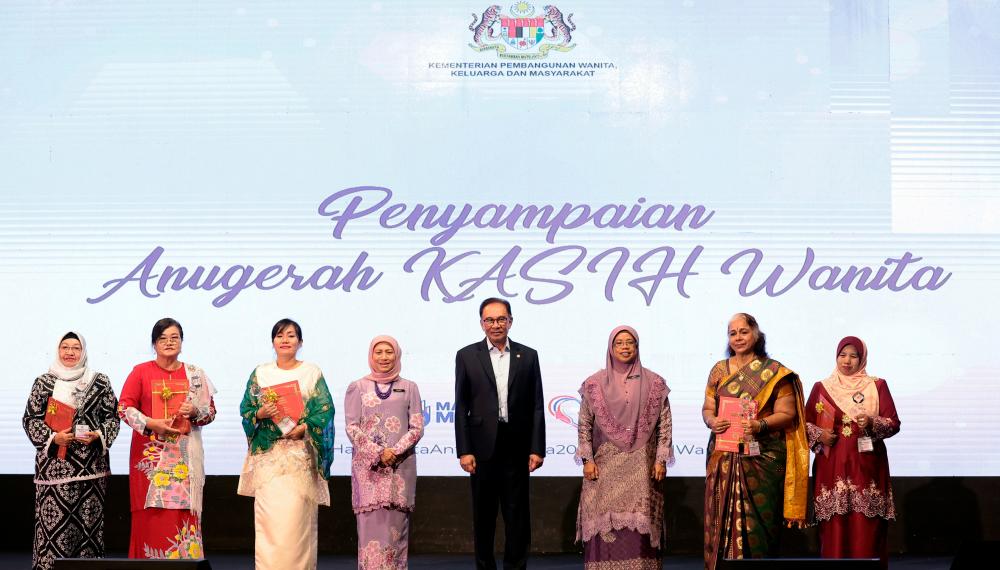 Anwar wants GLCs, GLICs to have more women decision-makers