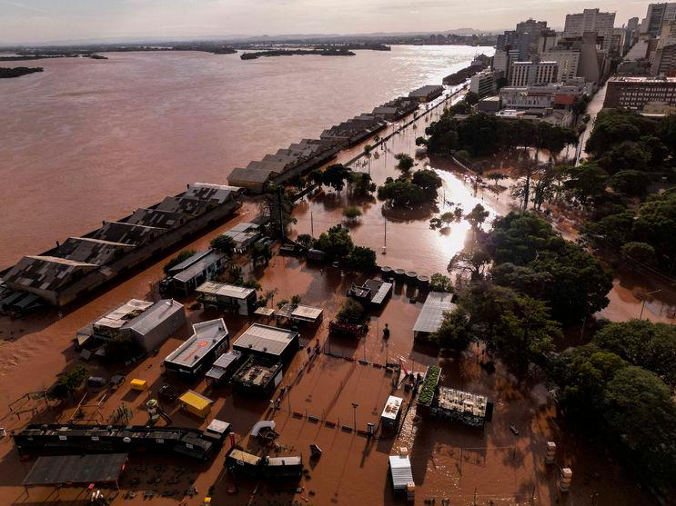 Anwar, wife express sorrow over floods in Brazil 