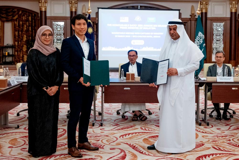 Anwar witnesses signing of MoUs between Malaysia-Saudi Arabia companies