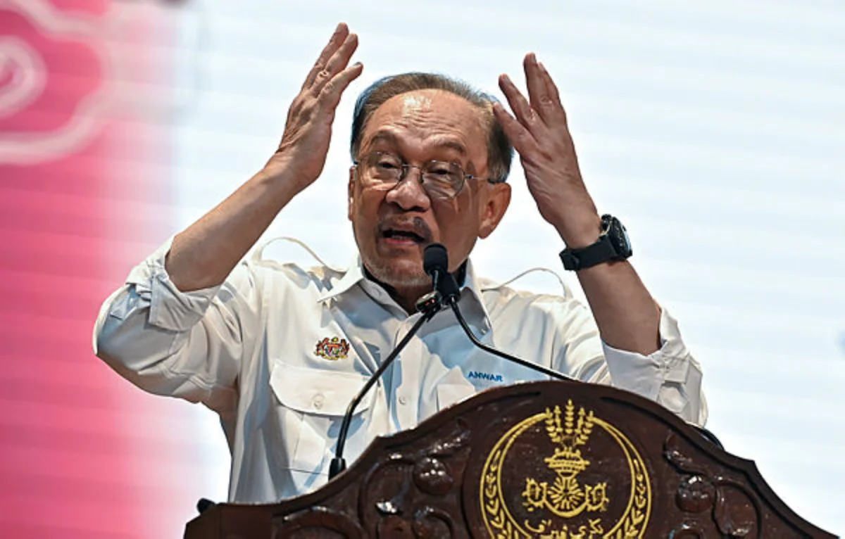 Anwar_urges_ministries_to_expedite_13MP_projects_for_early_completion Anwar urges ministries to expedite 13MP projects for early completion