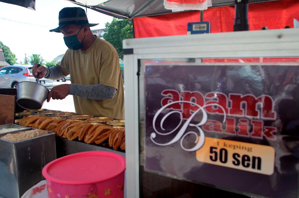 Apam balik seller maintains 50 sen price for 25 years