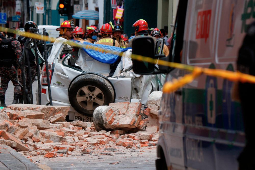 At least 12 killed as strong quake jolts Ecuador and Peru