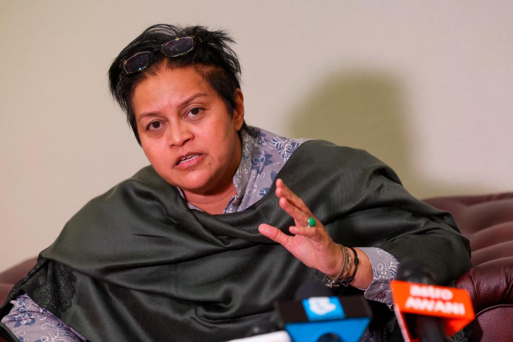 Azalina: Creating disunity, insulting royal institution against the law