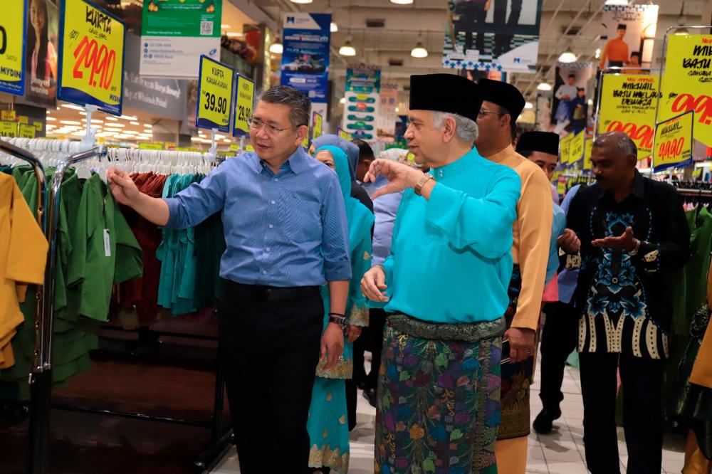 ‘Baju Raya’ at discounted price via Rahmah initiative