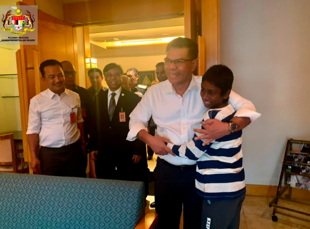 Bangladeshi teenager rescued from container in Port Klang dies from drowning near home Bangladeshi teenager rescued from container in Port Klang dies from drowning near home