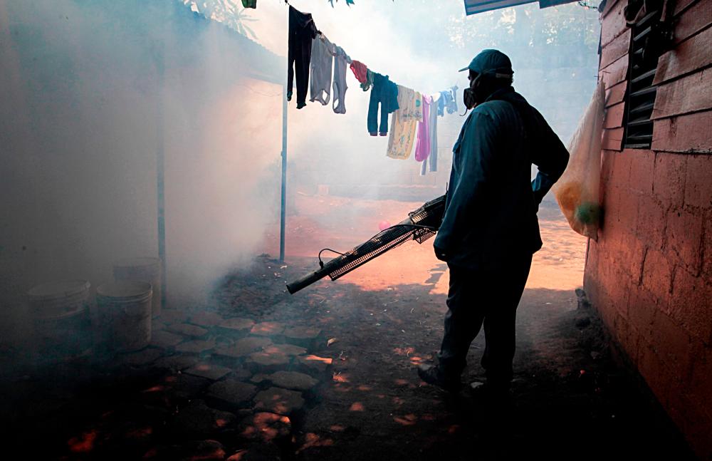 Bangladesh’s dengue cases soar past 300,000 with 1,549 deaths Bangladesh’s dengue cases soar past 300,000 with 1,549 deaths