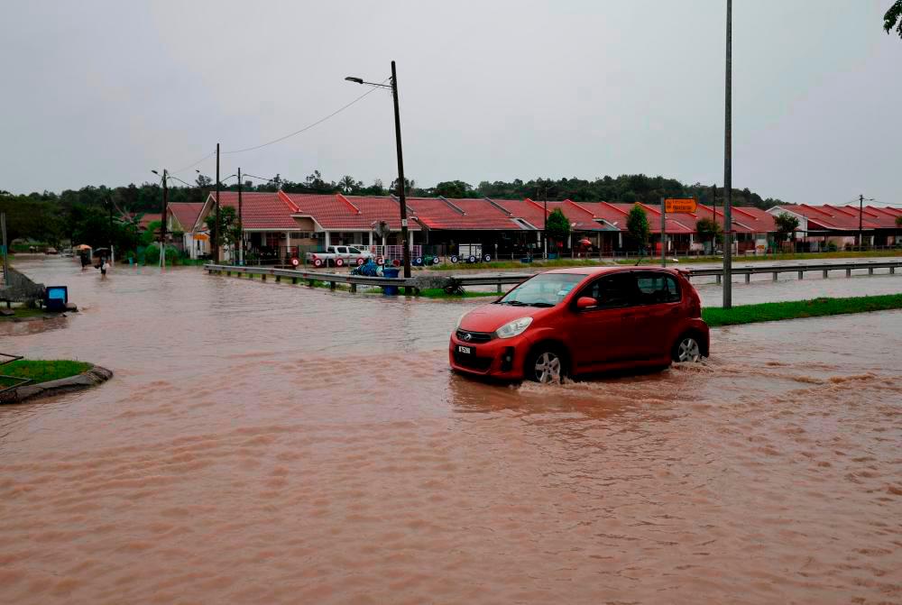 Banjir kilat di beberapa negeri susulan fasa peralihan monsun
