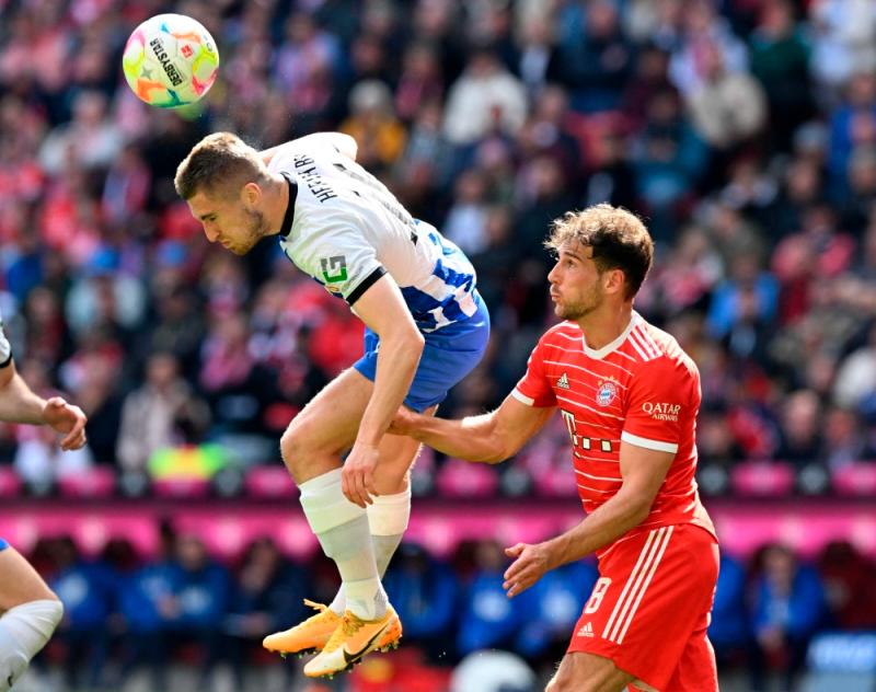 Bayern sink Hertha to move top of Bundesliga Bayern sink Hertha to move top of Bundesliga