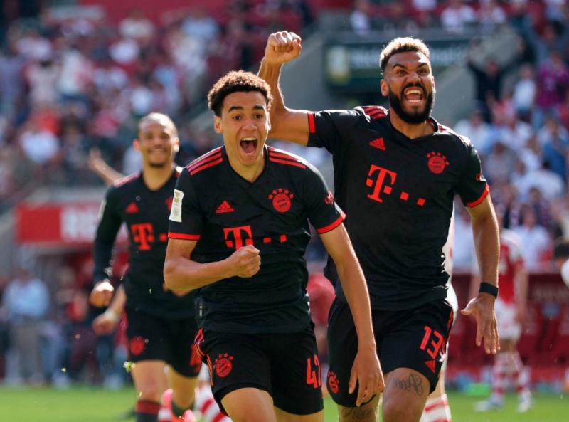 Bayern win Bundesliga with last-gasp goal in season finale Bayern win Bundesliga with last-gasp goal in season finale