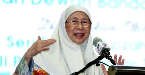 Be vocal in stopping Gaza war and rebuilding education institutions - Dr Wan Azizah