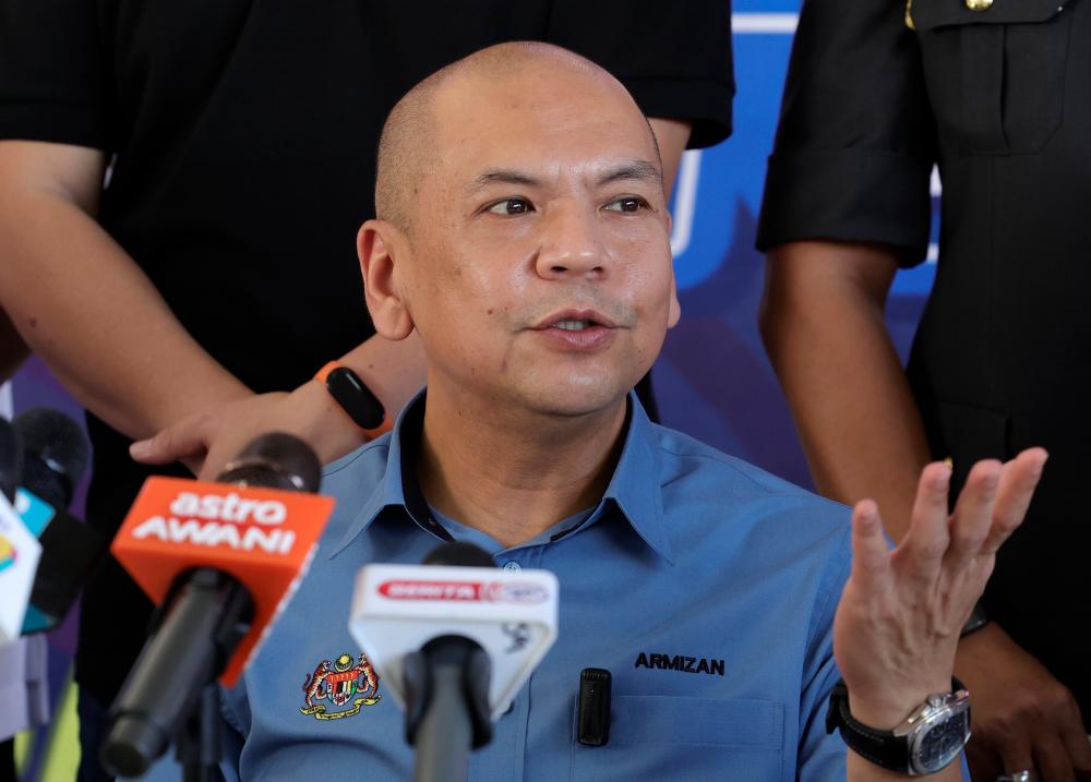 Bekalan tambahan diesel ke Sarawak dalam tempoh dua hari - Armizan