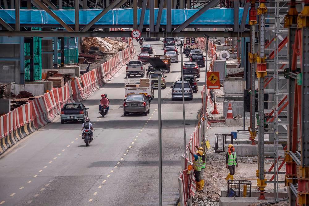 Belanjawan 2024: KKR tumpu isu penyelenggaraan lebuh raya dan jalan raya Belanjawan 2024: KKR tumpu isu penyelenggaraan lebuh raya dan jalan raya