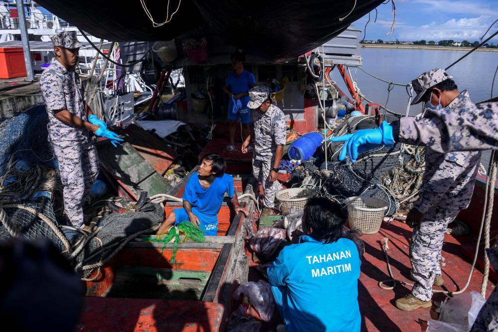 Billions of ringgit lost via illegal fishing annually