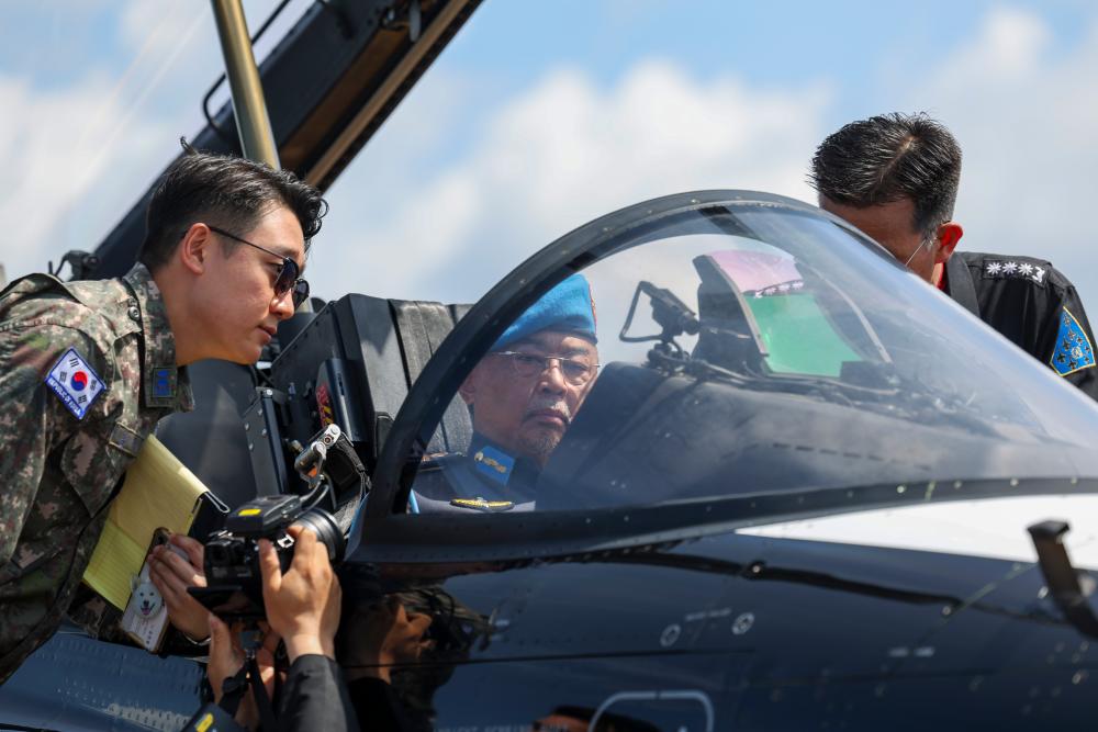 Black Eagles steal King’s attention Black Eagles steal King’s attention