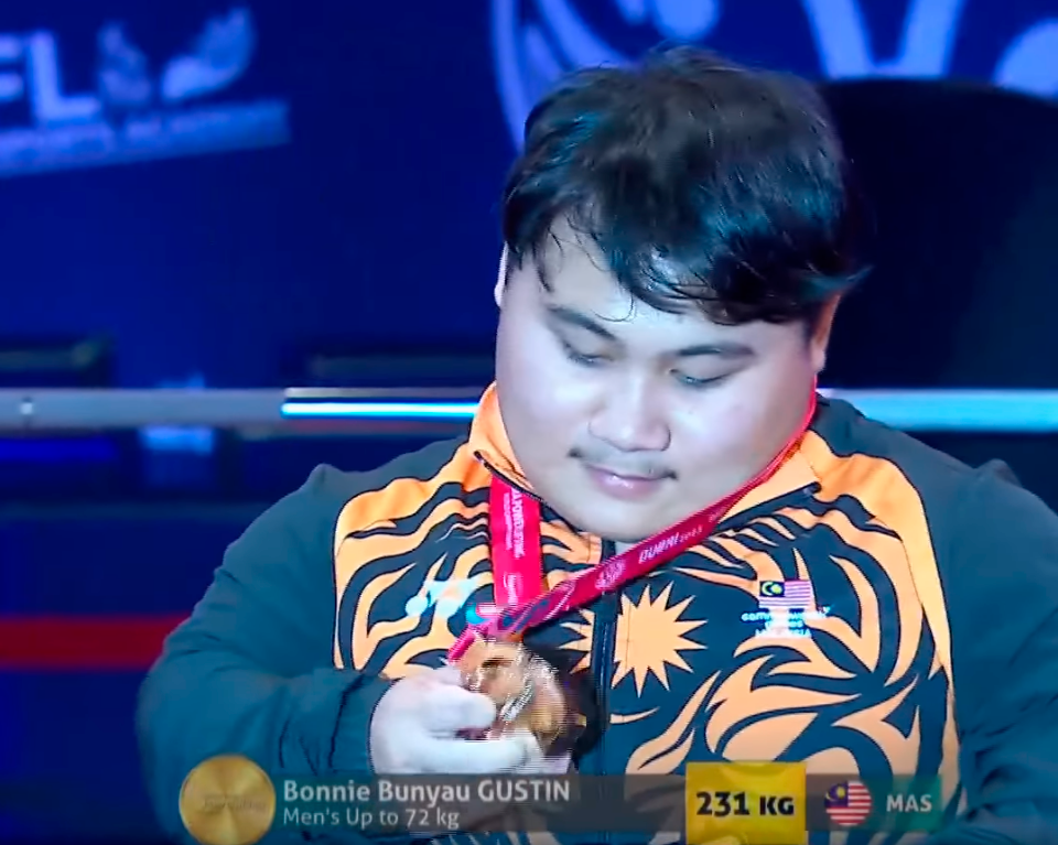 Bonnie pecah rekod dunia lagi Bonnie pecah rekod dunia lagi