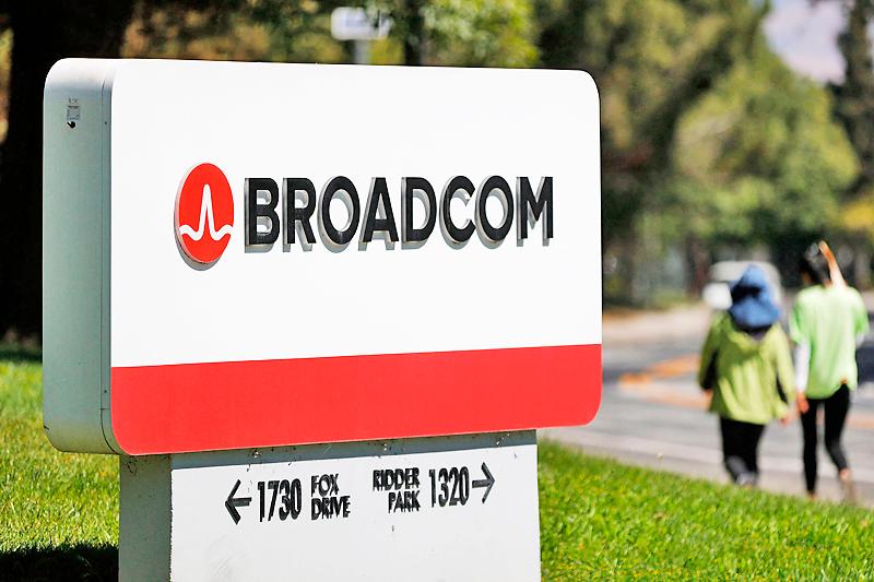Broadcom misses revenue estimates on dull enterprise spending