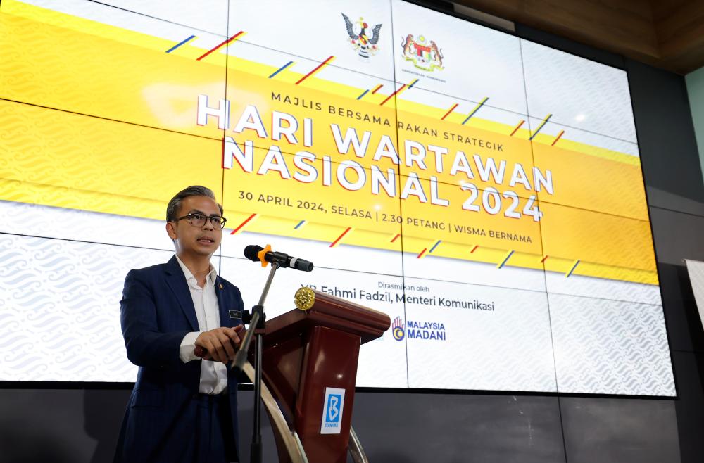 Bukit Aman investigates traffic cop offering on-the-spot summons settlement to UK couple Bukit Aman investigates traffic cop offering on-the-spot summons settlement to UK couple