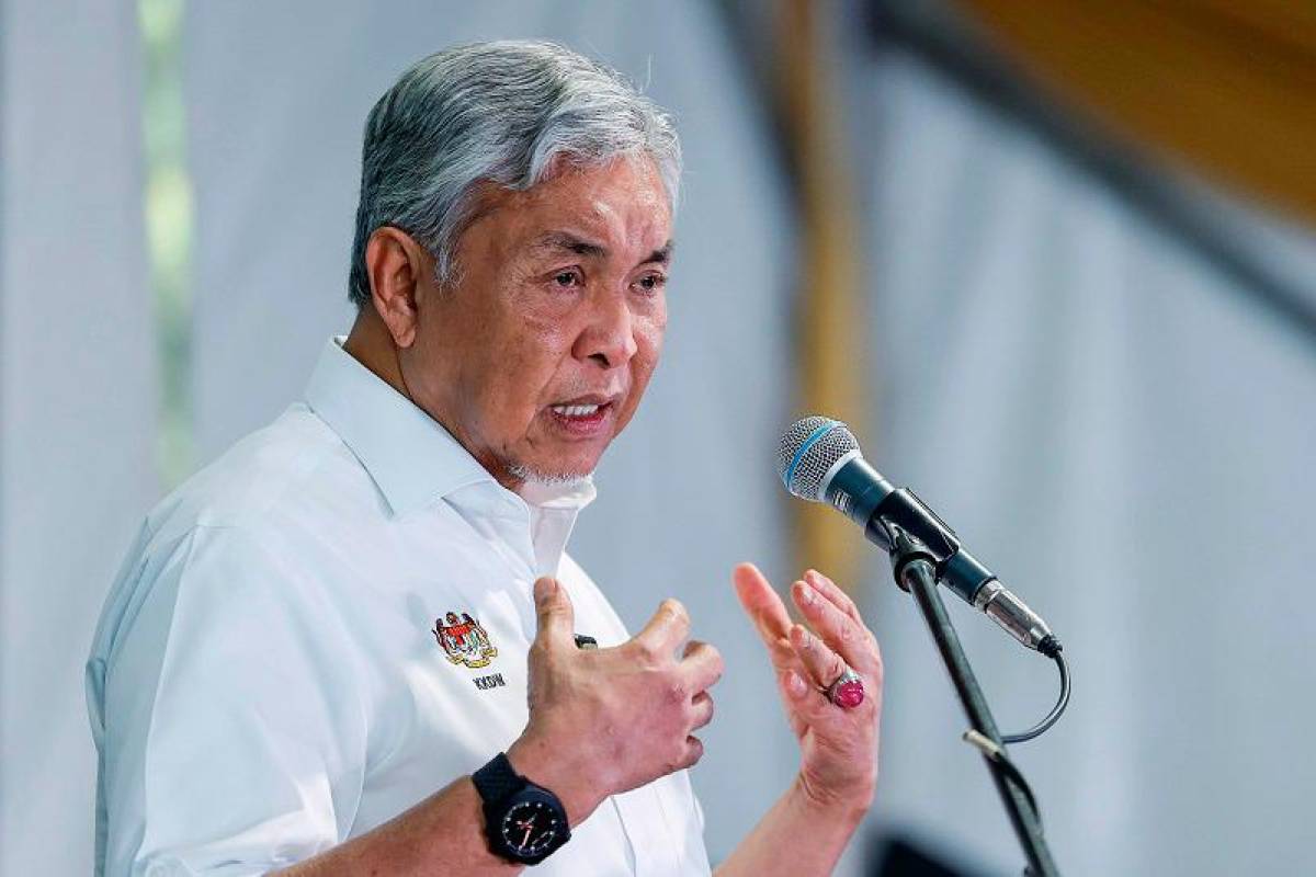Cadangan kembalikan 20 peratus tanah pajakan kepada kerajaan masih diteliti - Zahid Hamidi