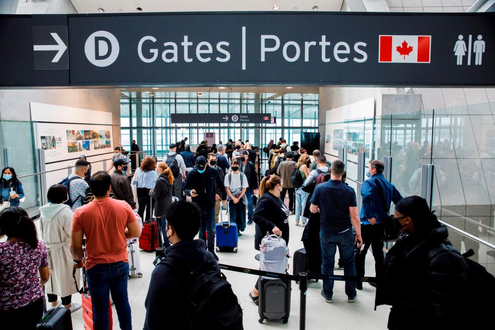 Canadian police investigating huge gold heist at Toronto Airport Canadian police investigating huge gold heist at Toronto Airport