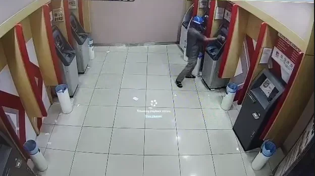 ATM screens shattered in Jinjang, RM64K in losses as suspect escapes ATM screens shattered in Jinjang, RM64K in losses as suspect escapes