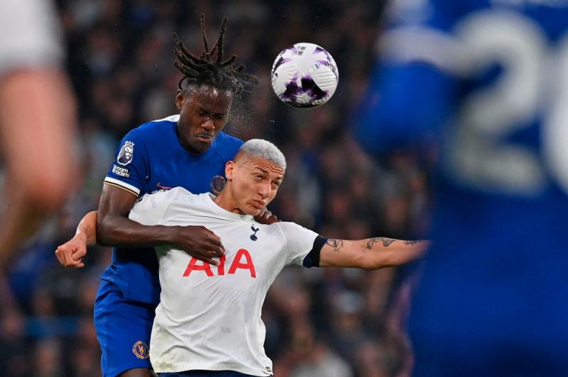 Chelsea shatter Spurs’ top four bid