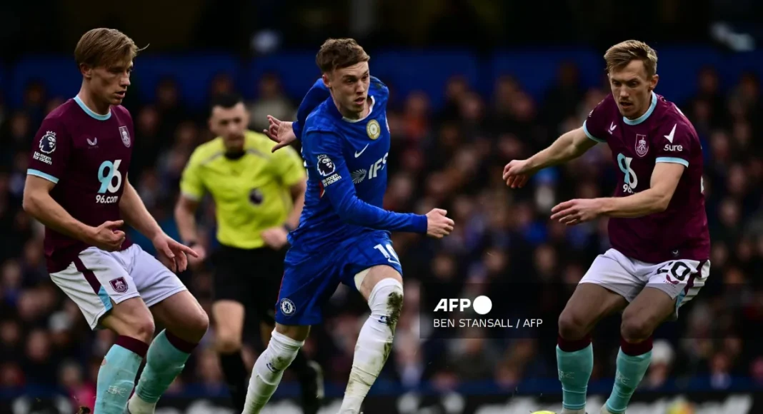 Chelsea and Villa held as Champions League race tightens