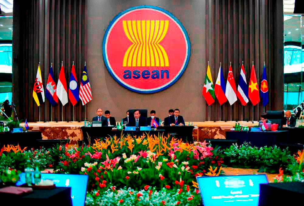 China to conduct joint military exercises with 5 ASEAN countries including Malaysia China to conduct joint military exercises with 5 ASEAN countries including Malaysia