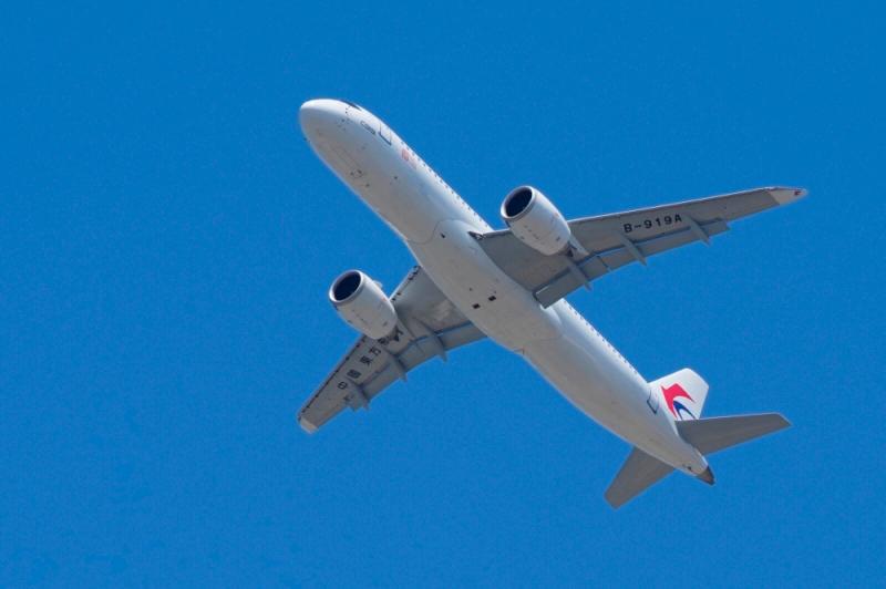 China’s first homegrown passenger jet makes maiden commercial flight China’s first homegrown passenger jet makes maiden commercial flight