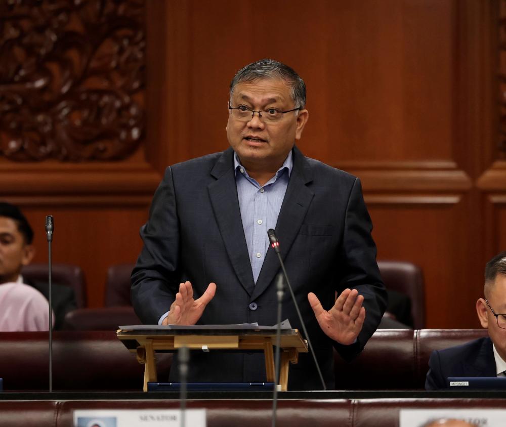 Chinese celeb praises kind M’sian family for paying his RM44 bill because he was short of cash Chinese celeb praises kind M’sian family for paying his RM44 bill because he was short of cash
